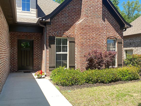 Mature landscaping 