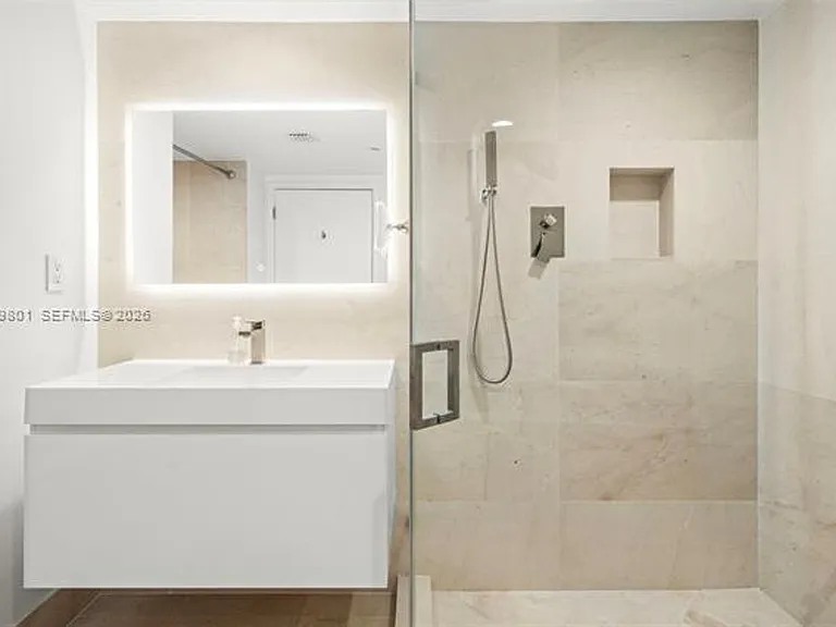 6801 Collins Avenue Cu #1409 — Photo 17