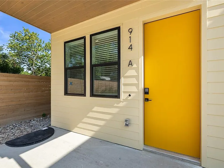 914 Taulbee Ln #A — Photo 2