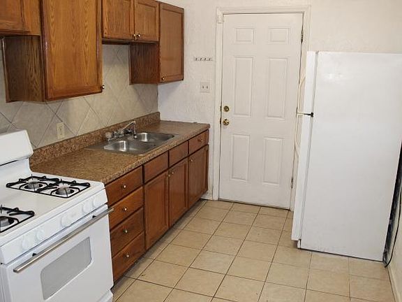 2nd image of 7308 SE 15th St