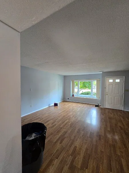 3 bed, 2.5 bath, 1275 sqft, $3,450 — Photo 3