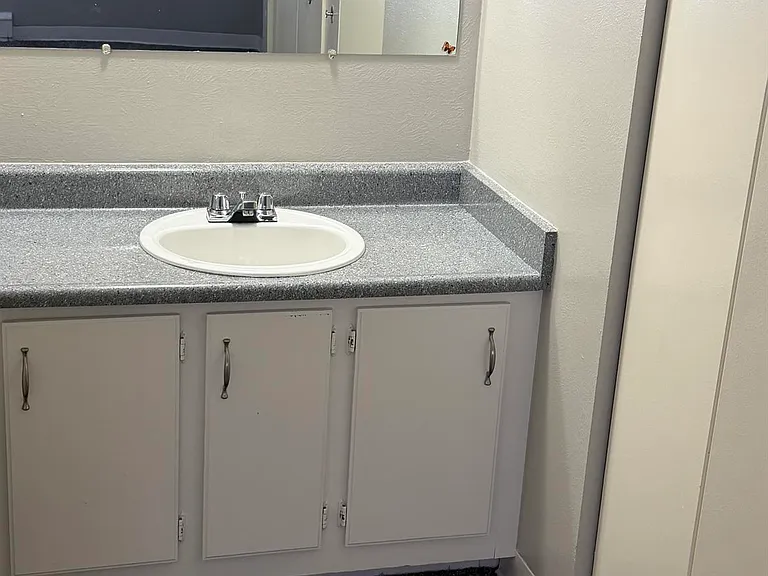 Prospect Pointe Apartments — Photo 67