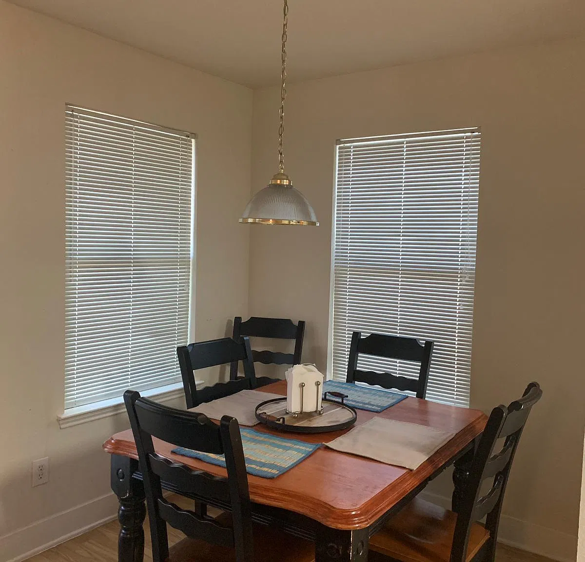 3 bed, 1636 sqft, $1,900 — Photo 4