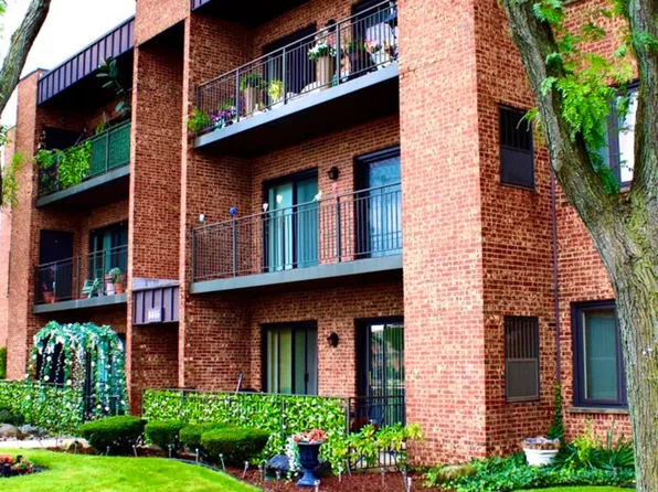 8455 W Lawrence Ave APT 3A, Chicago, IL 60656