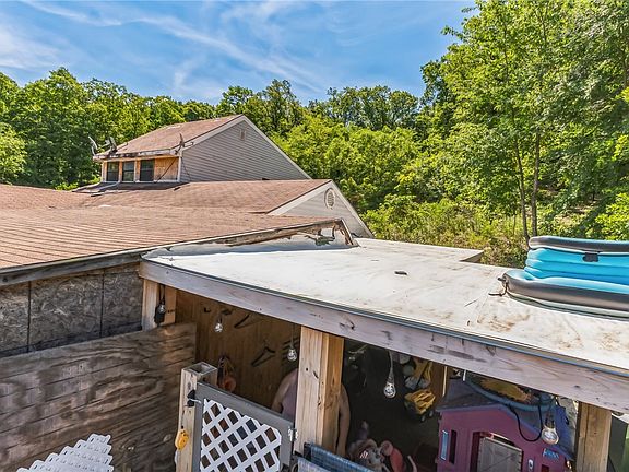 2nd image of 10209 Smokey Ln