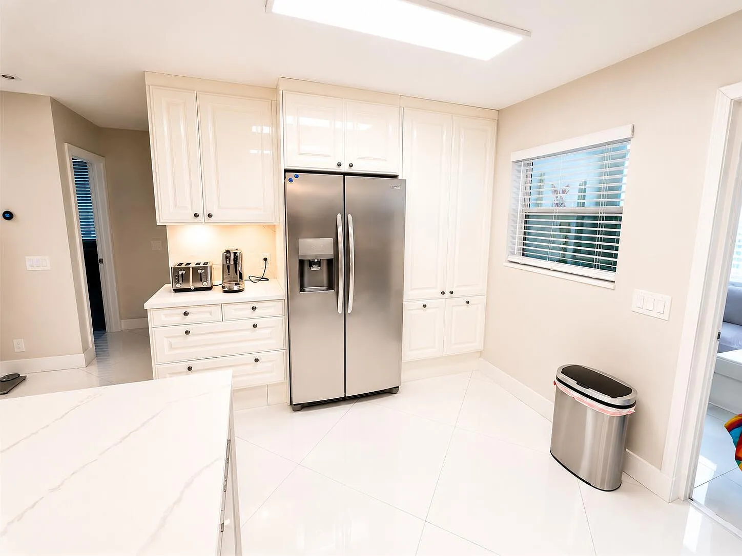 5 bed, 3.0 bath, 972 sqft, $5,500 — Photo 3