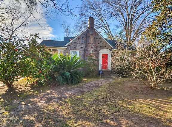 2nd image of 2326 Redwood Dr