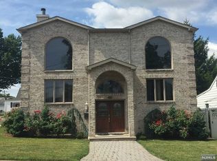 1 Locust Ave, North Arlington, NJ 07031