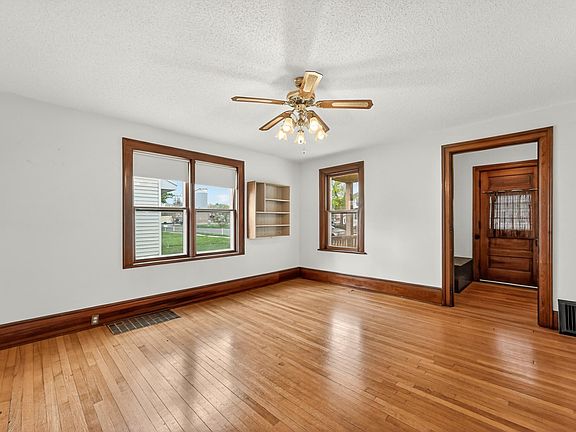 4th image of 1231 Church Ave