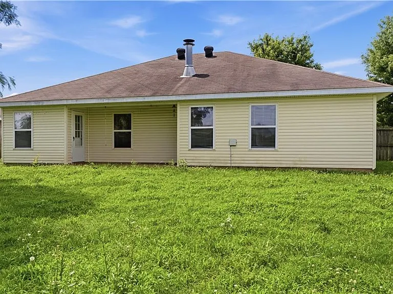 6402 High Meadow Blvd — Photo 18