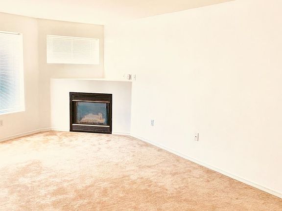 3rd image of 3318 30th Ave SW #303-A