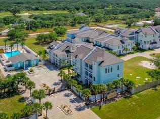 101 La Belle Ave, Rockport, TX 78382