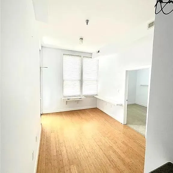 1414 W Marshall St #502 — Photo 2