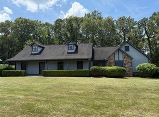 2109 Granada Dr, Dothan, AL 36303