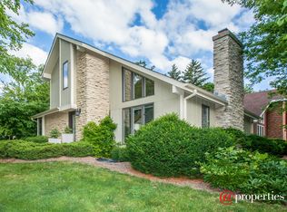 218 Yale St, Barrington, IL 60010