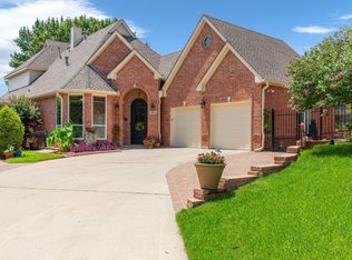3008 Oak Cove Rd, Arlington, TX 76017