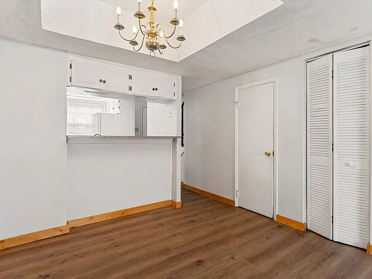 2530 E North St #3D — Photo 15