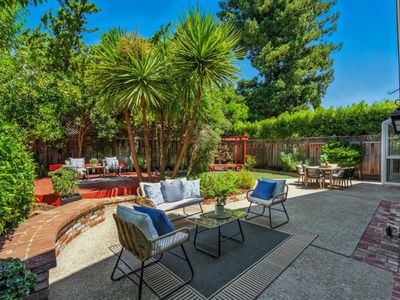213 Yarborough Ln, Redwood City, CA, 94061