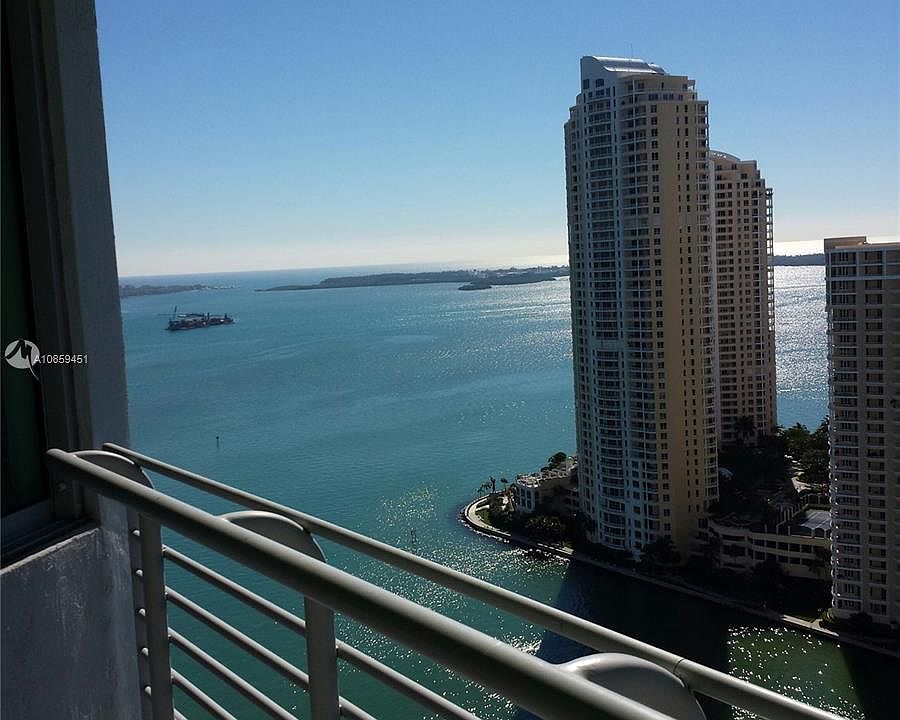 1st image of 325 Biscayne Blvd #3319