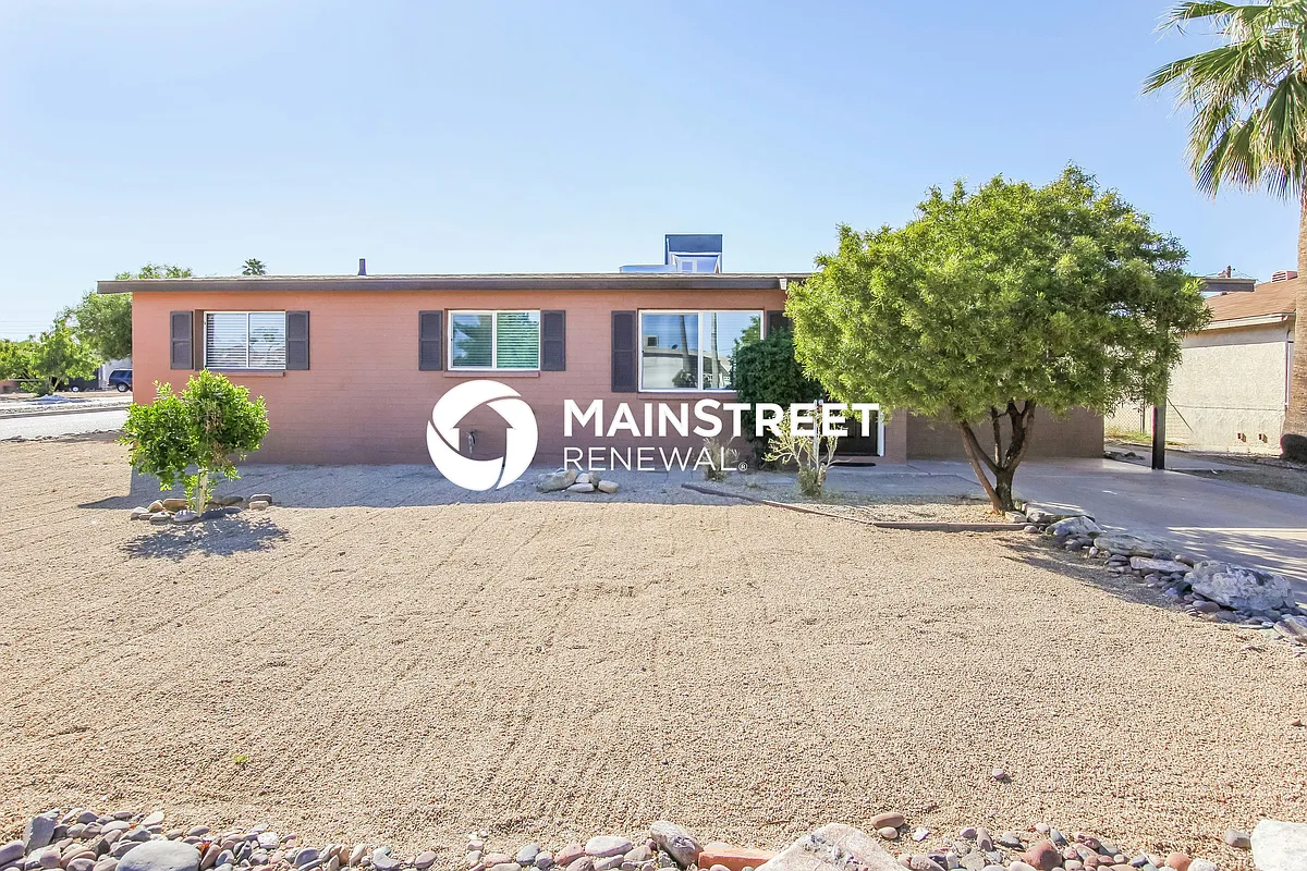 Front View - 2202 E Marmora St