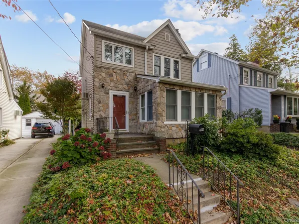 4623 Arcadia Ln, Great Neck, NY 11020