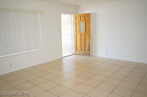 3rd image of 301 Flaxen Cir