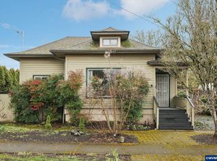 1051 SW Ellis St, Dallas, OR 97338