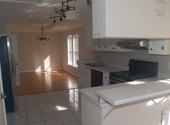 5th image of 205 Dogwood Dr