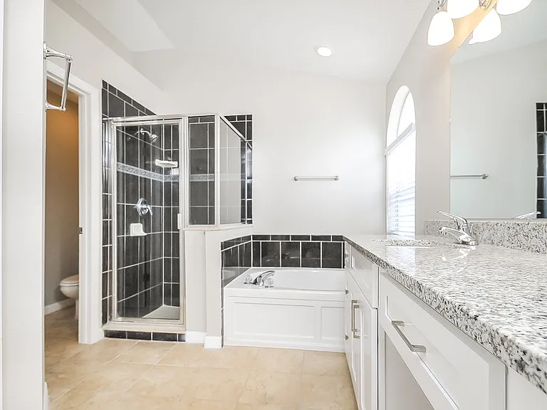 1221 Barclay Wood Dr — Photo 11