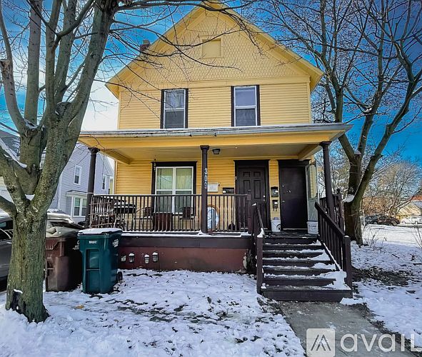 1st image of 309 W Saginaw St #3