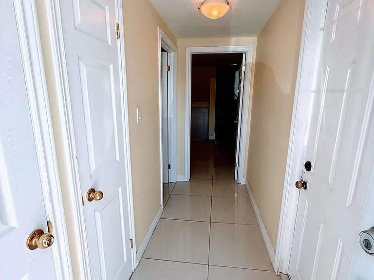 489 Fergo Ave — Photo 4