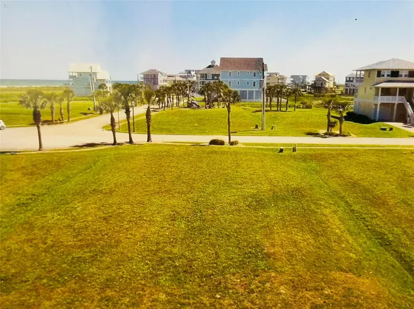 4115 Royal Tern Ln, Galveston, TX 77554