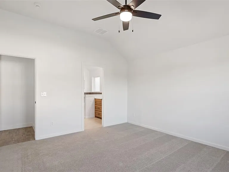 5008 Misty Wood Ln — Photo 20