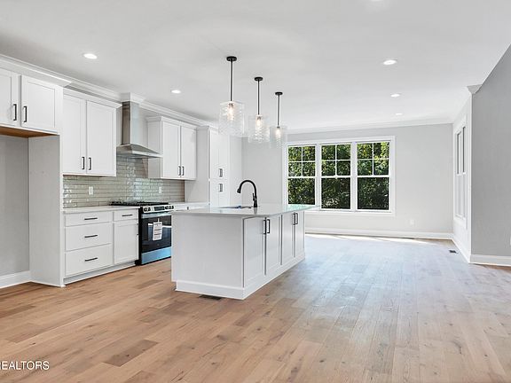 5th image of 2412 Misty Mountain Cir