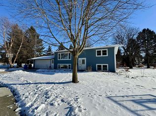 122 Circle Drive, Randolph, WI 53956