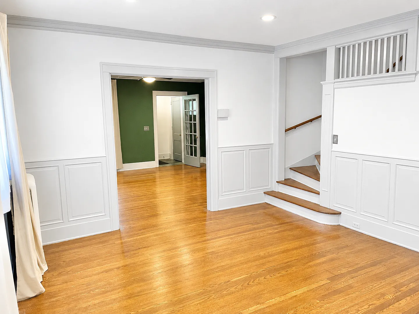 411 College Rental. Heritage Hill. Spacious 2,427 Sq. Ft. with Flexible Floor Plan 5 Bedroom, 3 F... — Photo 3