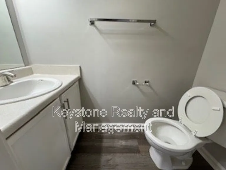 3318 Royster Ln #D — Photo 6