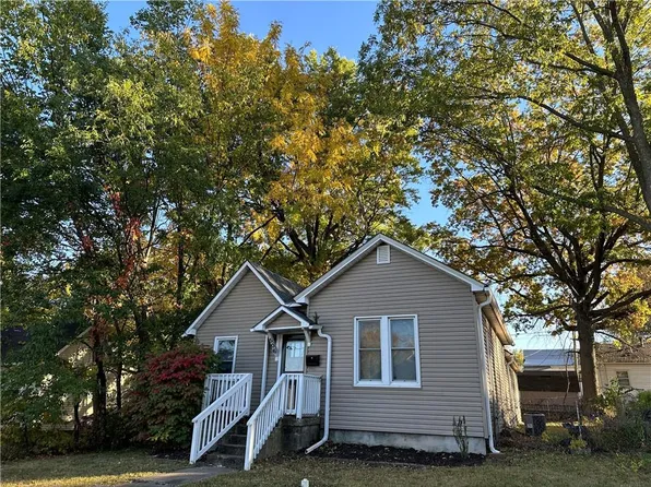 506 Grover St, Warrensburg, MO 64093
