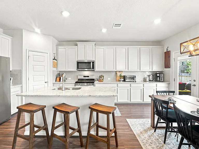12902 Staubach Way — Photo 5