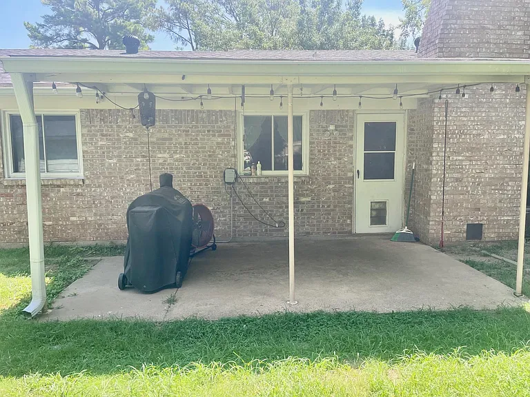 806 Monticello Ct — Photo 13