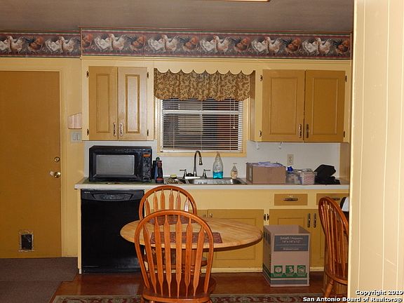 3rd image of 207 Glenoak Dr