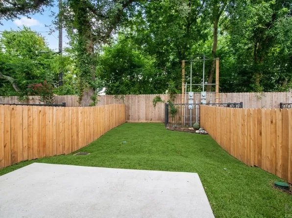 5115 Briscoe St #A/b, Houston, TX 77033