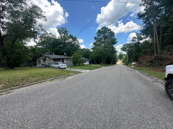 317 Smith St, Andalusia, AL 36420