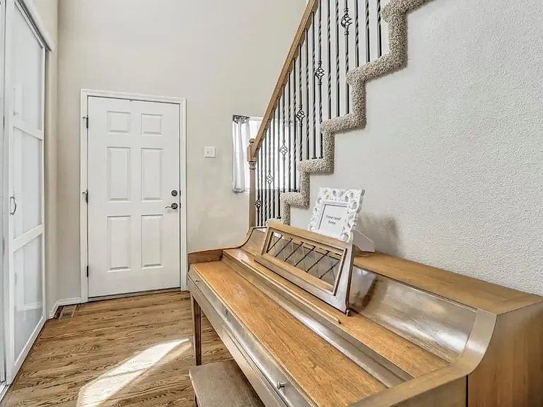 7040 Auburn Hills Ct — Photo 13