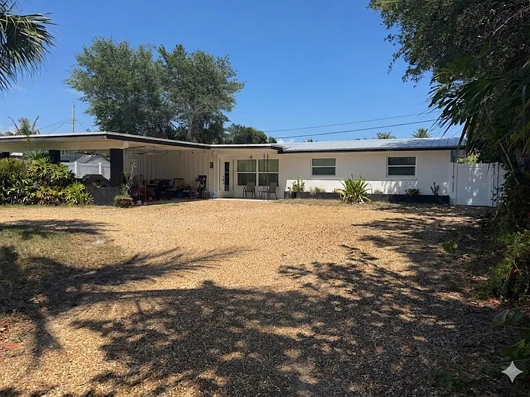 1511 Seabrook Rd — Photo 1
