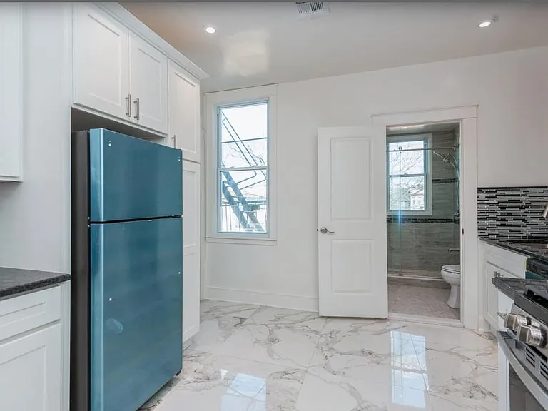 302 Union St #3 — Photo 7