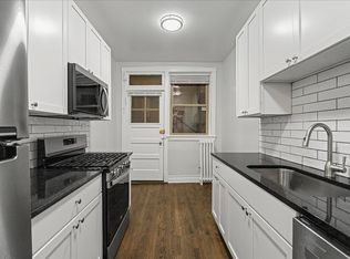 900 W Altgeld St #B1, Chicago, IL 60614