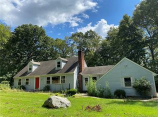 32 Little Fox Ln, Weston, CT 06883