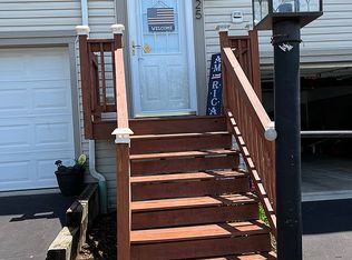 225 Manor View Dr, Manor, PA 15665