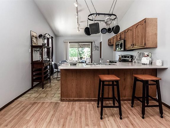 4th image of 2317 Hunters Crest Dr